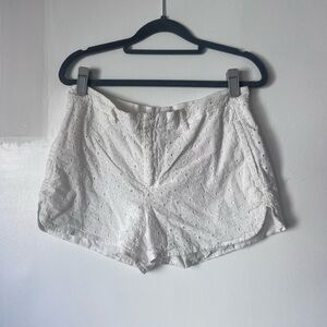 Madewell Cotton White Eyelet Shorts Size 4 boho chic summer shorts
